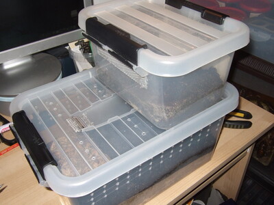 Beispiel für umgebaute Plastikboxen